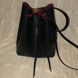 Bucket bag
